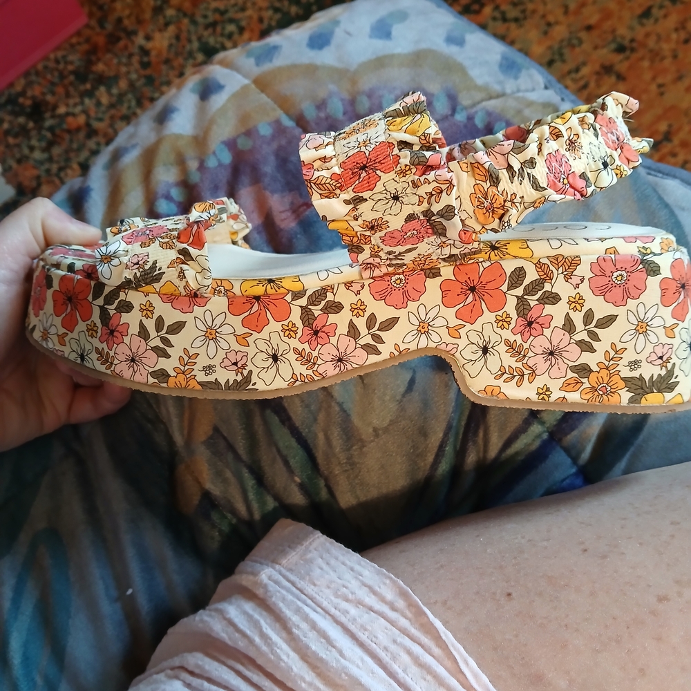 Coconuts by Matisse Floral Sandals - Multicolor - Picture 2 of 5